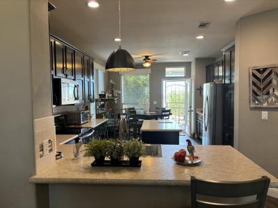 Photo 5 of 19 of home located at 3301 S Goldfield Road Lot 6059 Apache Junction, AZ 85119