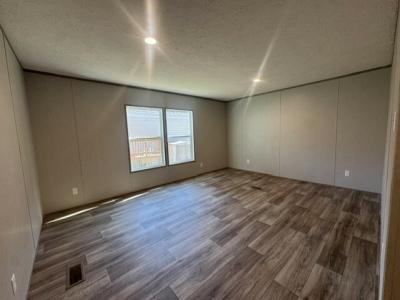 Photo 4 of 18 of home located at 1095 Horizon Parkway Buford, GA 30518