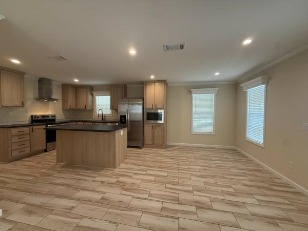 2026 Champion Homes SIG4522A Signature Series Mobile Home