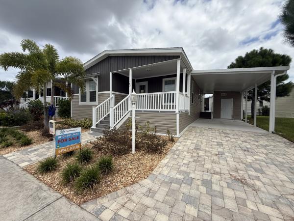 2026 Champion Homes SIG4522A Signature Series Mobile Home