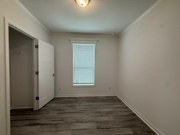 2025 Skyline LE5006A Mobile Home