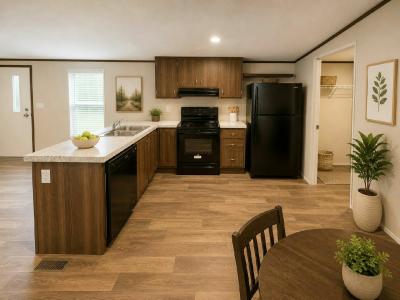 Photo 4 of 17 of home located at 21 Tower Manor Cir W Auburndale, FL 33823