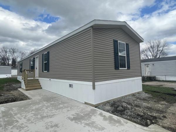 Photo 1 of 2 of home located at 6338 Cromer Road Lot 672 Indianapolis, IN 46241