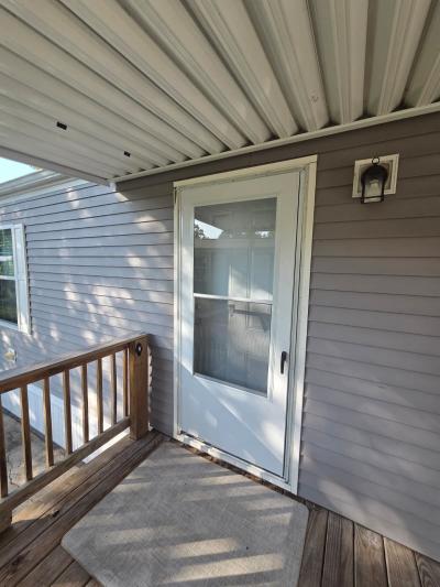Photo 4 of 26 of home located at 3416 Kramers Ln #71 Louisville, KY 40216
