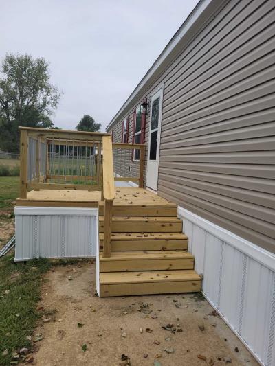 Photo 2 of 17 of home located at 3416 Kramers Ln #69 Louisville, KY 40216