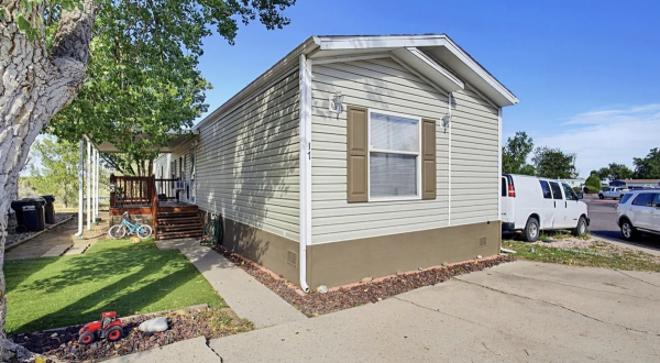 Photo 1 of 2 of home located at 10201 Riverdale Rd #17 Thornton, CO 80229