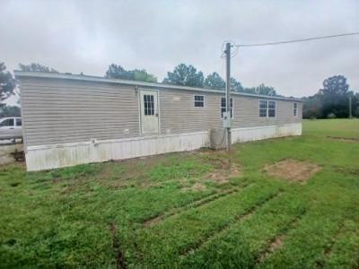 Photo 2 of 13 of home located at 895 Tubbs Road Benton, KY 42025