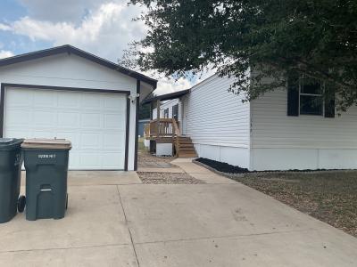 Photo 3 of 14 of home located at 132 Silver Peak Drive San Marcos, TX 78666