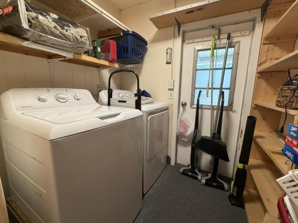 1973 Broadmore 16B3 Mobile Home
