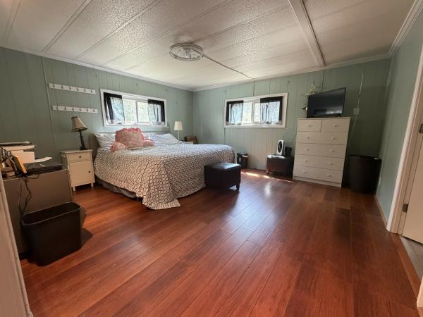 1973 Broadmore 16B3 Mobile Home