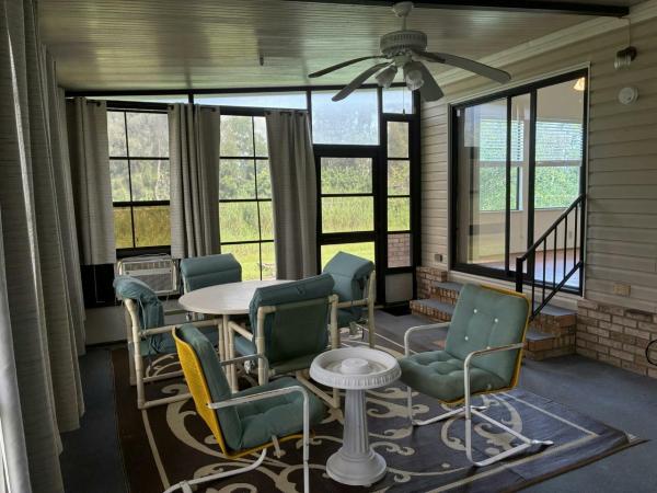1990 Palm Harbor Manufactured Home