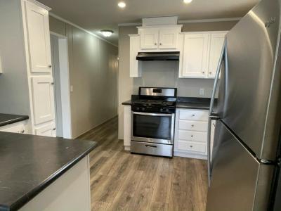Photo 3 of 17 of home located at 378 Linda Lane Lynwood, IL 60411