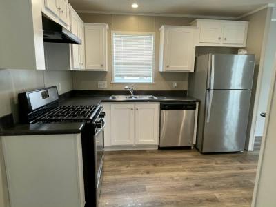 Photo 5 of 17 of home located at 378 Linda Lane Lynwood, IL 60411