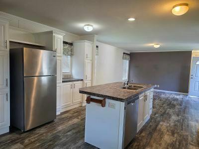 Photo 3 of 21 of home located at 206 Atlantic Rockford, MN 55373