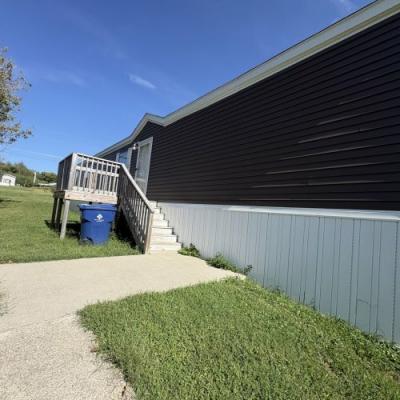 Photo 3 of 28 of home located at 2319 Greensburg Rd #5 Campbellsville, KY 42718