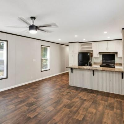 Photo 5 of 27 of home located at 512 Satterfield Elizabethtown, KY 42701