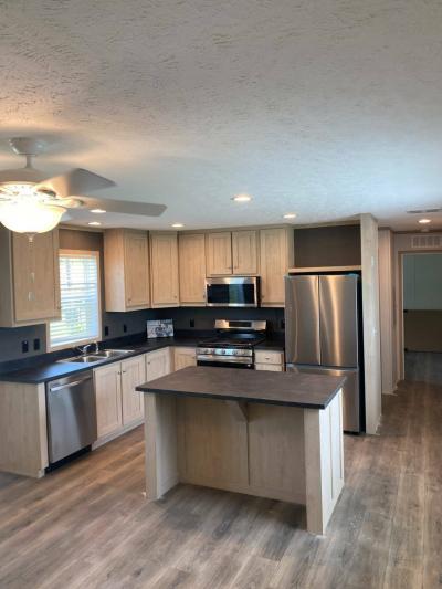 Mobile Home at 115 W 10Th, Coal Valley, IL 61240