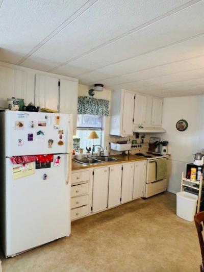 Photo 4 of 24 of home located at 227 Dan Ln Vero Beach, FL 32962