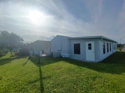 Photo 5 of 8 of home located at 4425 Us Hwy 441 S, Lot 109 Okeechobee, FL 34974