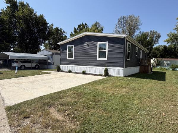 Photo 1 of 2 of home located at 17311 E Us Hwy 40 Independence, MO 64055