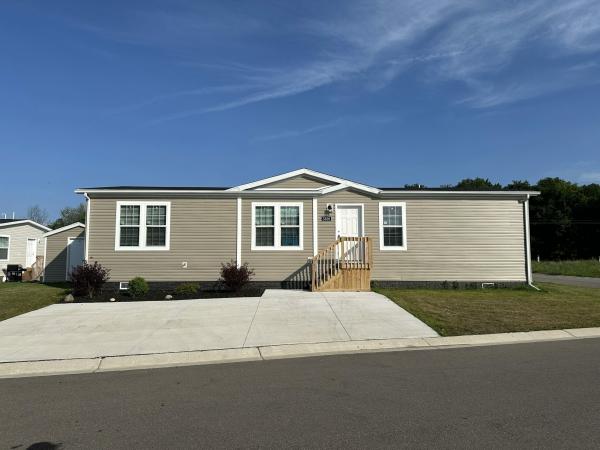 Photo 1 of 2 of home located at 3300 Strauss Court Jackson, MI 49201