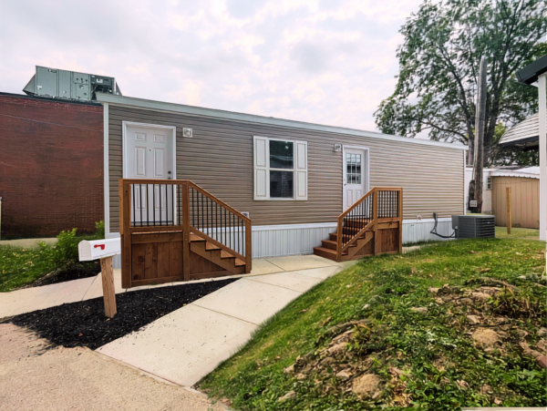 Photo 1 of 2 of home located at 11800 Brookpark Road #G049 Cleveland, OH 44130