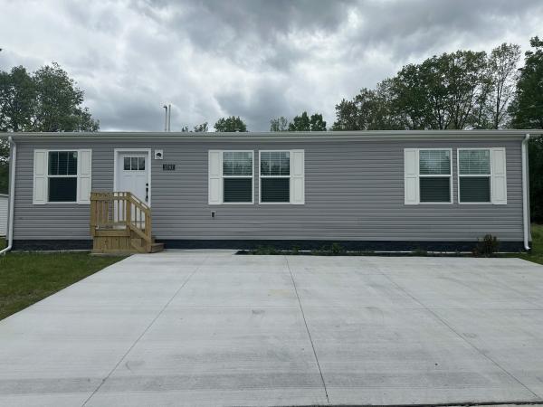 Photo 1 of 2 of home located at 3787 Shoreham Street Jackson, MI 49201