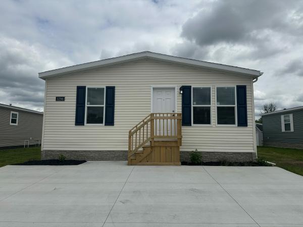 Photo 1 of 2 of home located at 3296 Strauss Court Jackson, MI 49201