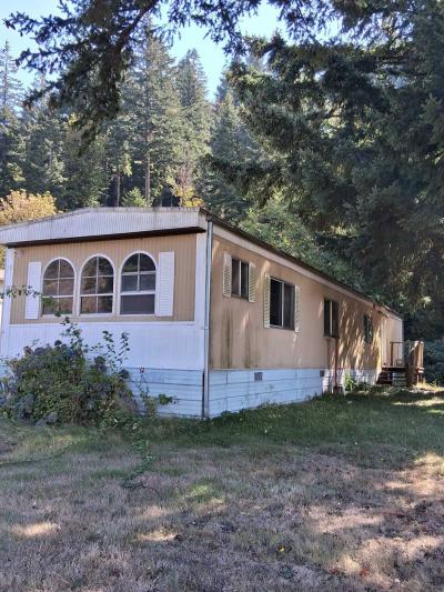 Photo 2 of 13 of home located at 20 SW John Quincy Ct Cascade Locks, OR 97014