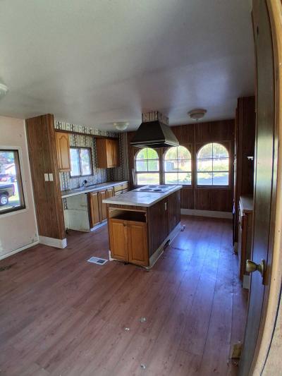 Photo 4 of 13 of home located at 20 SW John Quincy Ct Cascade Locks, OR 97014