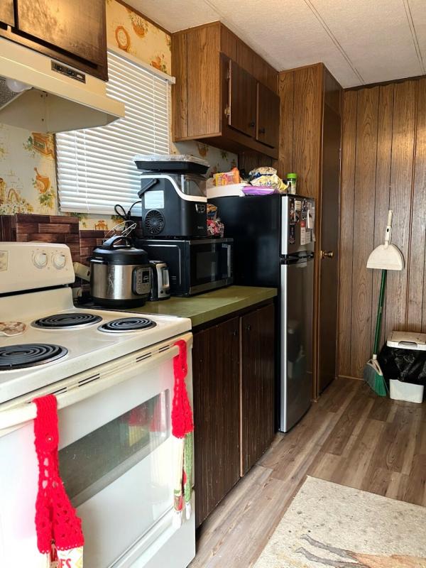 Photo 1 of 2 of home located at 17655 SE Bluff Rd, Spc 80 Sandy, OR 97055