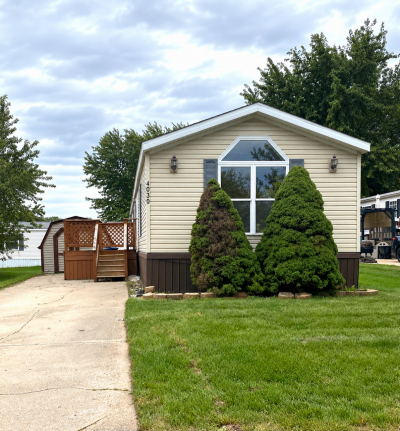 Photo 1 of 15 of home located at 4030 Deziel Ct. #534 Milford, MI 48381