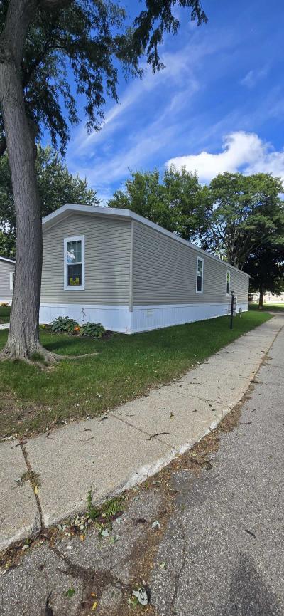 Photo 2 of 14 of home located at 215 Brittany Dr., #240 Lansing, MI 48906