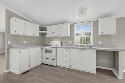 Photo 5 of 16 of home located at 2802 S. 5th Ave #42 Union Gap, WA 98903