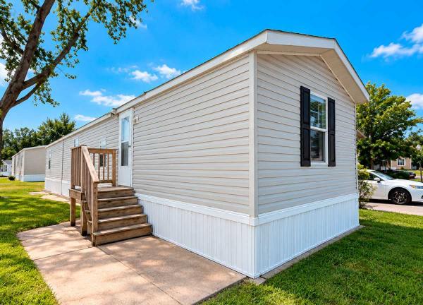 2006  Mobile Home For Sale