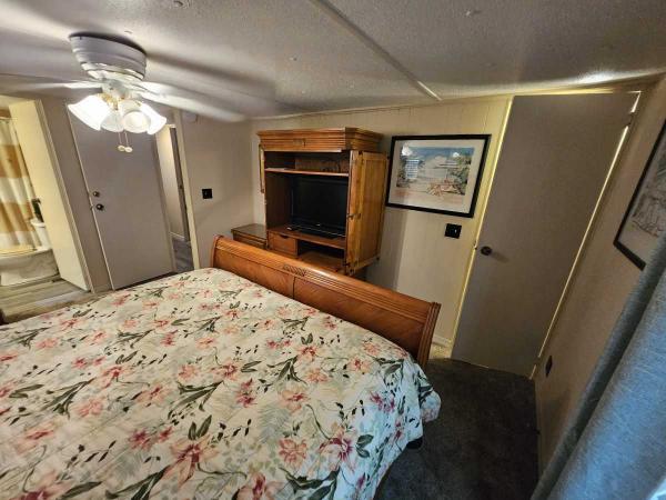 1980 Manufactured Home