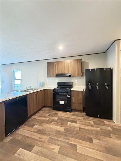 Photo 4 of 11 of home located at 3 Oaklawn Ln., Hutchins, Tx 75141 Hutchins, TX 75141