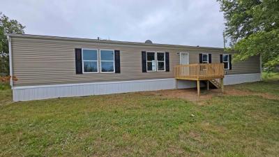 Photo 2 of 24 of home located at 1805 Fogle Rd Loretto, KY 40037