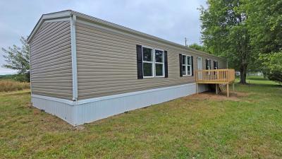 Photo 3 of 24 of home located at 1805 Fogle Rd Loretto, KY 40037