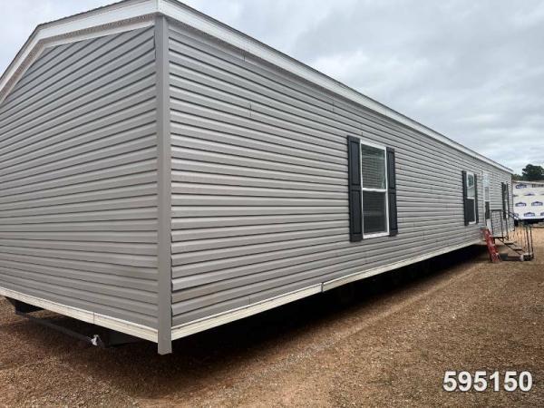 Photo 1 of 2 of home located at Southern Home Center Llc 815 W Oak Hwy Westminster, SC 29693