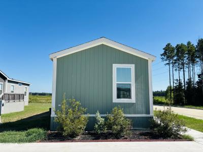 Photo 2 of 13 of home located at 10902 E Xavier St Conroe, TX 77303