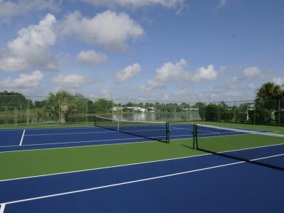 Photo 5 of 6 of home located at 1405 82nd Avenue, Site #190 Vero Beach, FL 32966