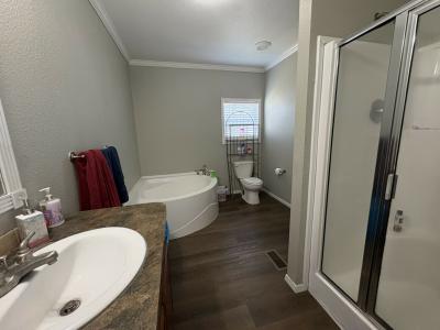 Photo 3 of 11 of home located at 935 Matthew Way Houston, TX 77073