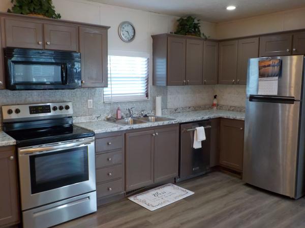 2010 Clayton 38HRZ28443AH11 Mobile Home