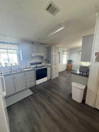 1995 Brentwood Manufactured Home