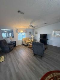 1995 Brentwood Manufactured Home