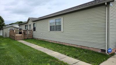 Photo 2 of 59 of home located at 3933 Benjamin Way Monroe, MI 48161
