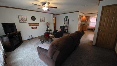 Photo 4 of 59 of home located at 3933 Benjamin Way Monroe, MI 48161