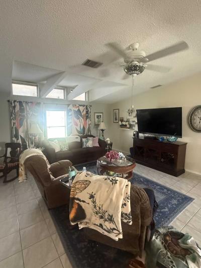 Photo 4 of 25 of home located at 5601 Duncan Rd #22 Punta Gorda, FL 33982