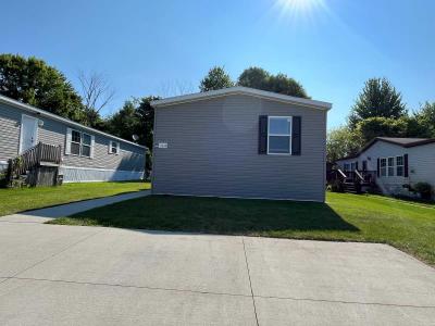 Mobile Home at 57428 Woodcreek New Haven, MI 48048